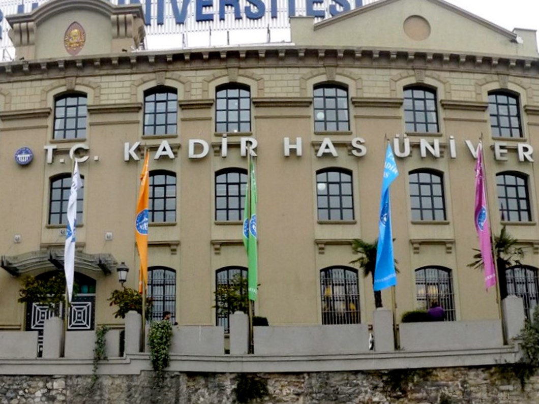 Istanbul Un Merkezinde Bir Dunya Universitesi Kadir Has Universitesi Ntv