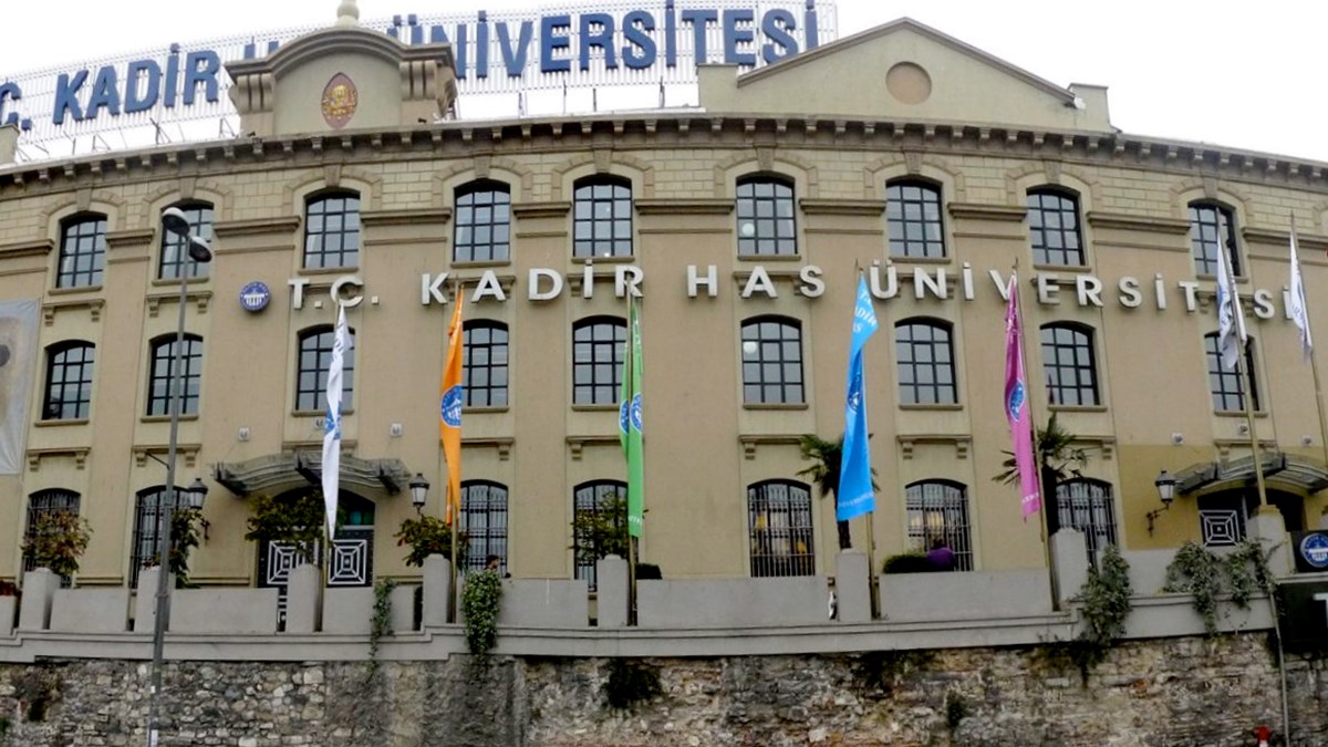 Istanbul Un Merkezinde Bir Dunya Universitesi Kadir Has Universitesi Ntv