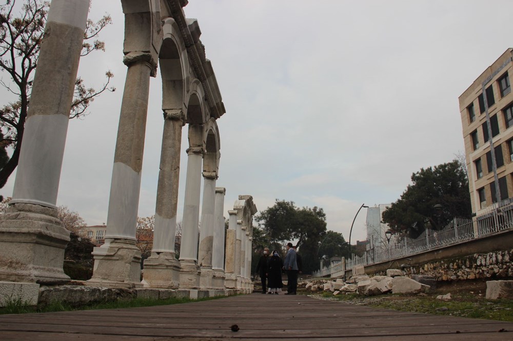 Akhisar'da antik şehirle modern şehir iç içe - 19