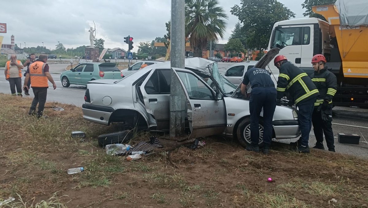 Samsun'da feci kaza: 1 ölü, 2 yaralı Samsun'da feci kaza: 1 ölü, 2 yaralı