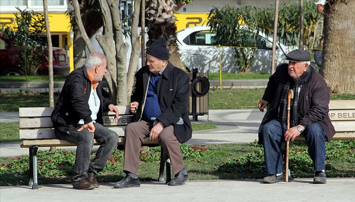 Cumhuriyet tarihinde bir ilk: Türkiye’nin nüfusu hızla yaşlanıyor