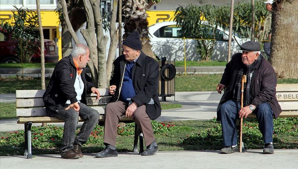 Cumhuriyet tarihinde bir ilk: Türkiye’nin nüfusu hızla yaşlanıyor