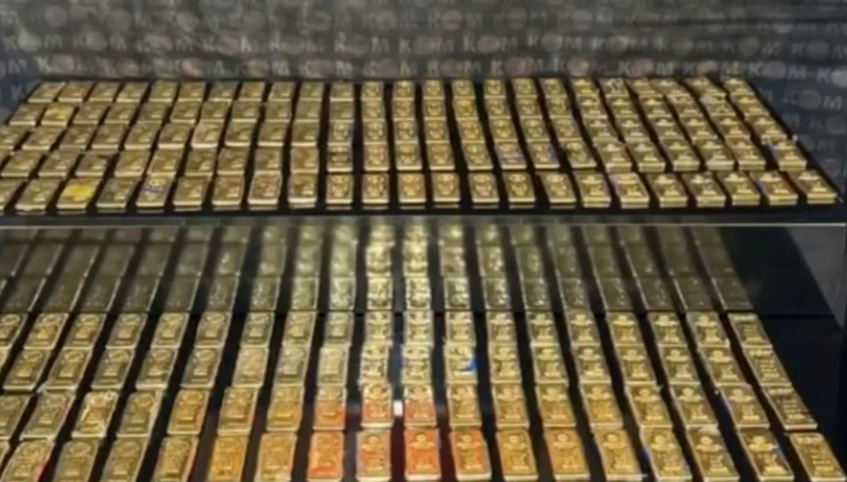 Hakkari'de 221 kilo kaçak külçe altın ele geçirildi (450 milyon lira değerinde)