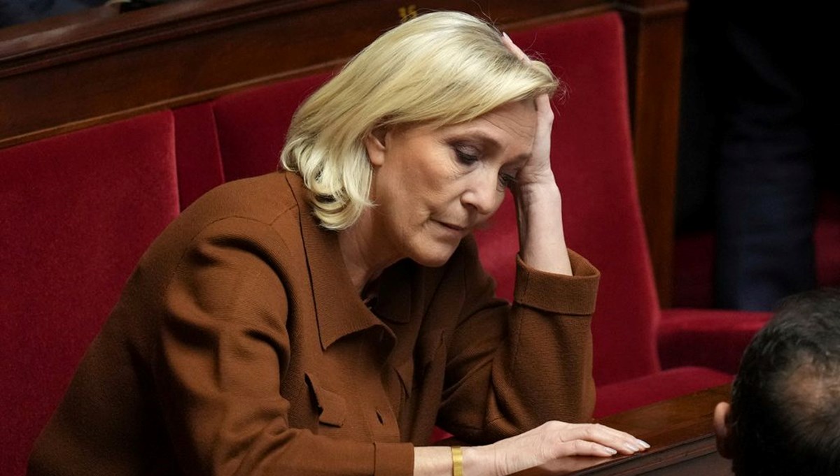 Le Pen yolsuzluktan suçlu bulundu