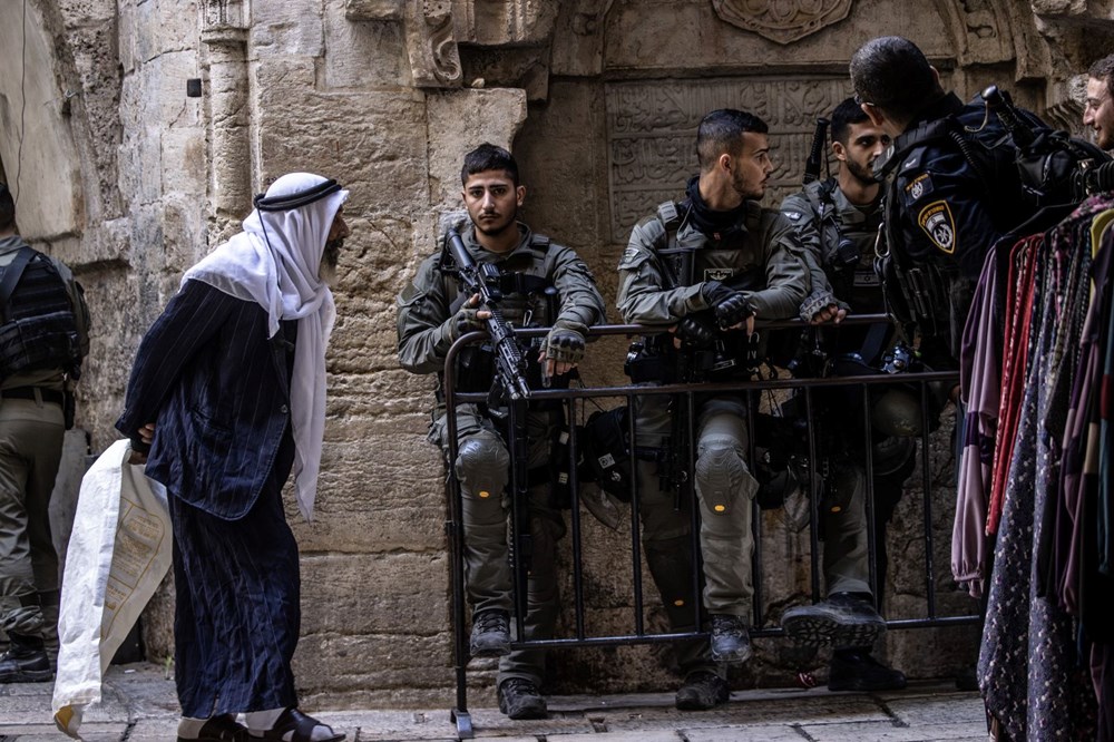 İsrail'den cuma namazı öncesi Mescid-i Aksa ve çevresinde yoğun güvenlik önlemleri - 7
