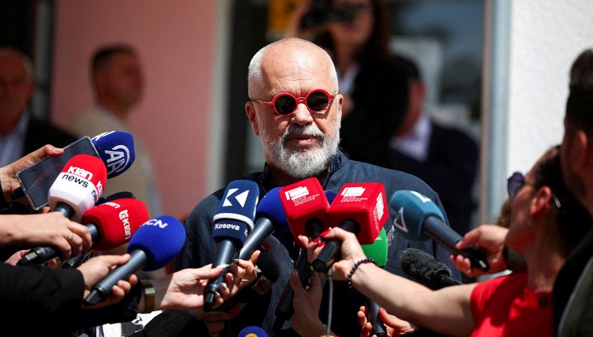 Arnavutluk'ta seçim: Rama'nın partisi önde Arnavutluk'ta seçim: Rama'nın partisi önde