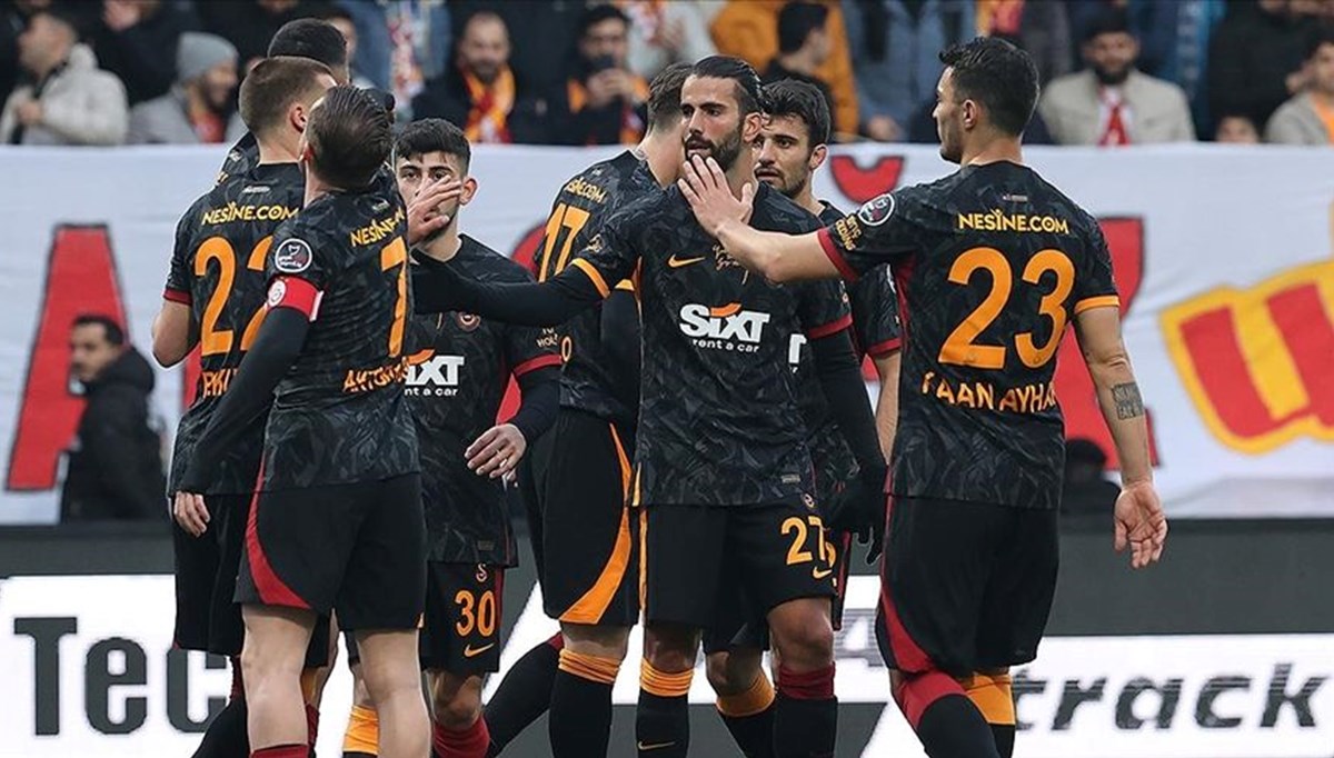 Galatasaray'dan depremzedeler yararına Azerbaycan'da özel maç