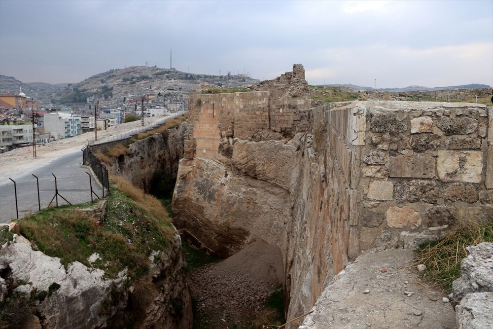 Urfa'nın tarihi kalesi gün yüzüne çıkarılıyor - 8