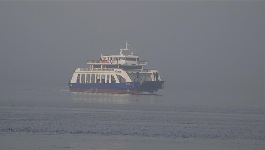 Çanakkale'de feribot seferlerine fırtına engeli