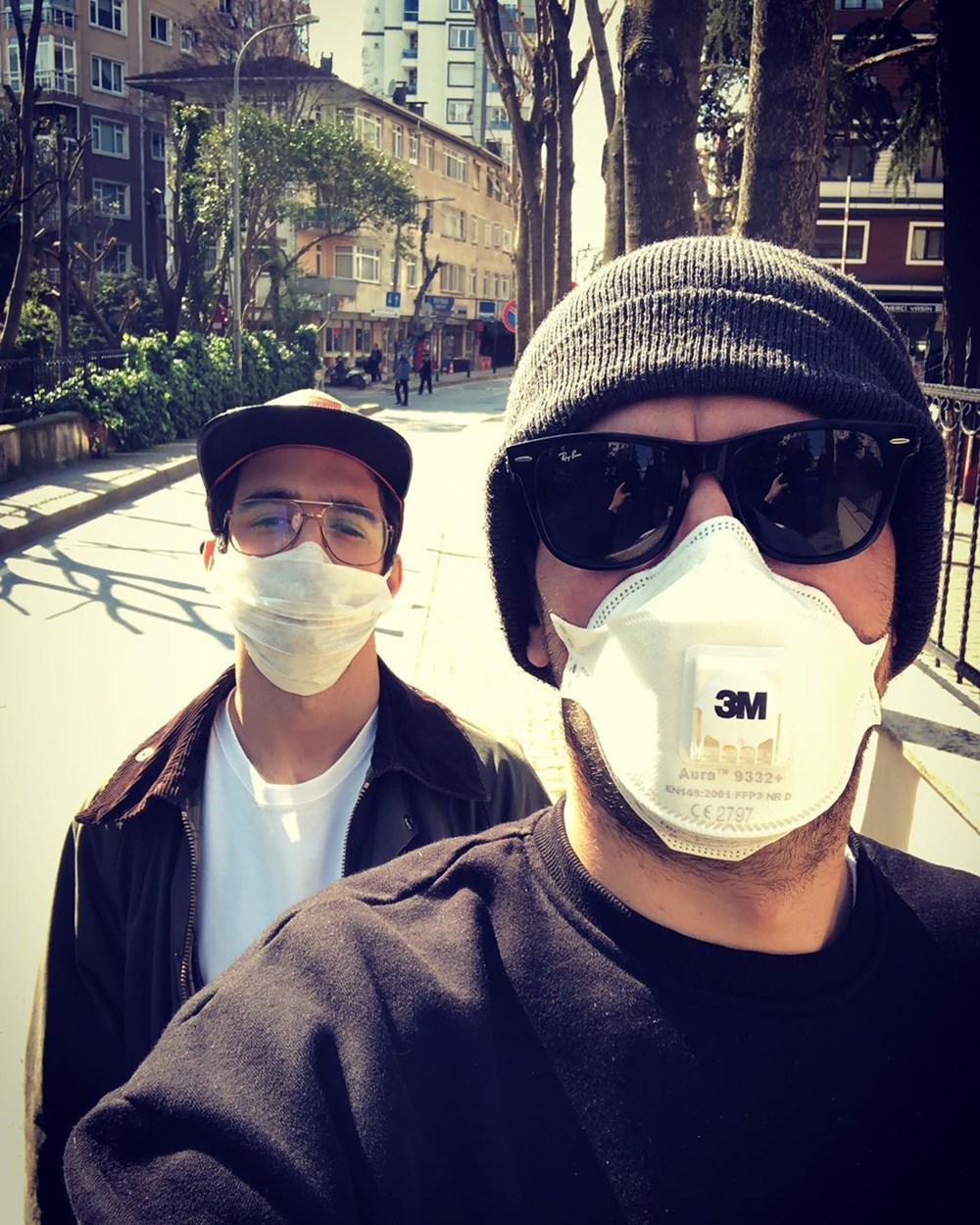 Corona g�nlerinde �nl�lerin ev halleri