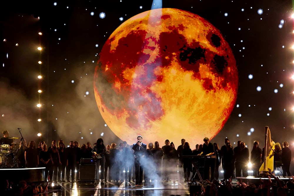 Amerikan Müzik Ödülleri sahiplerini buldu | Jennifer Lopez dansçları öptü - 7