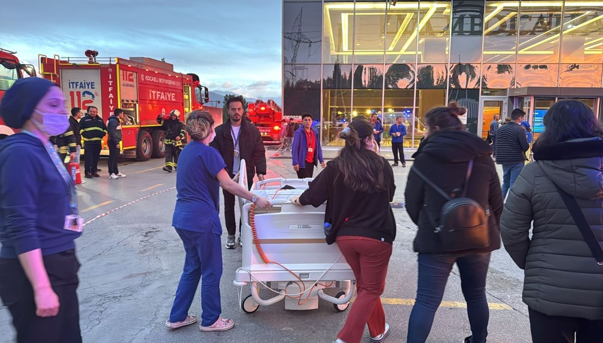 Hastanenin bodrum katında yangın: 5 hasta başka hastanelere nakledildi