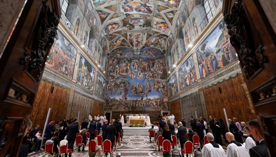 Vatikan'da yas sona erdi: Gizlilik yemini edildi, seçim başlıyor