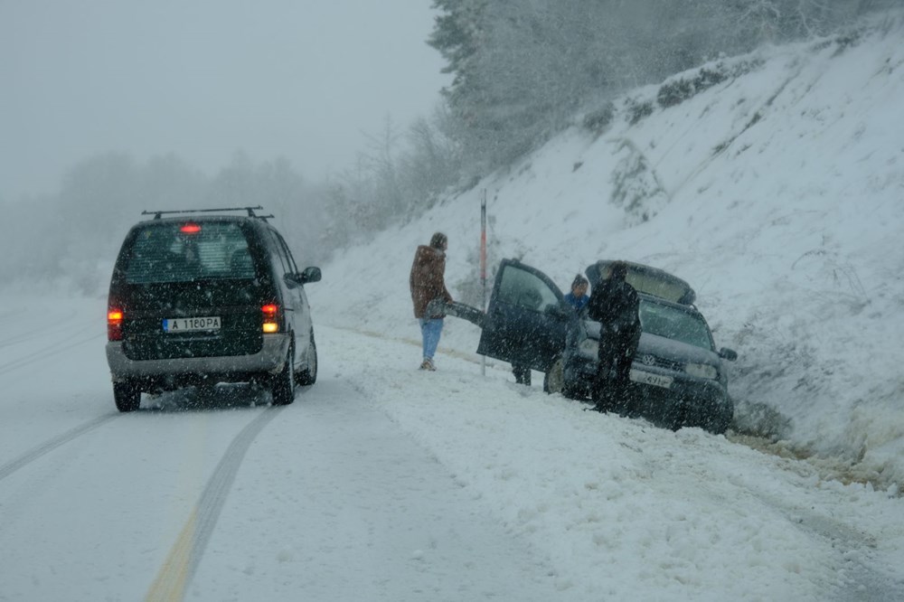 Trakya'da kar yağışı: Ulaşım güçlükle sağlanıyor - 12