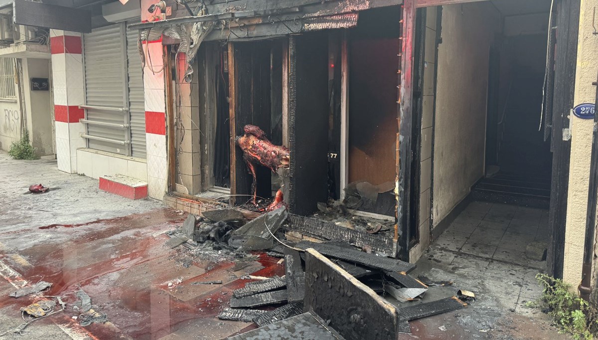 İzmir’de korku evinde korku dolu anlar: Polis kundaklamadan şüpheleniyor İzmir’de korku evinde korku dolu anlar: Polis kundaklamadan şüpheleniyor