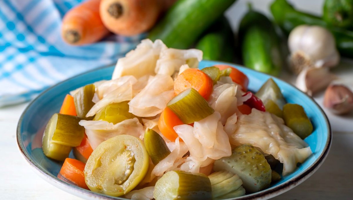 Ev turşusunun 6 mucizevi faydası: Tıp otoriteleri ısrarla öneriyor