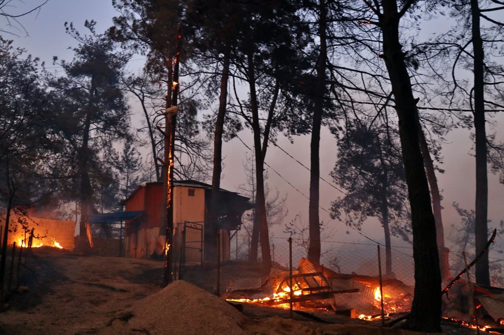Adana'da orman yangını: 6 köy ve 800 hane boşaltıldı - 2