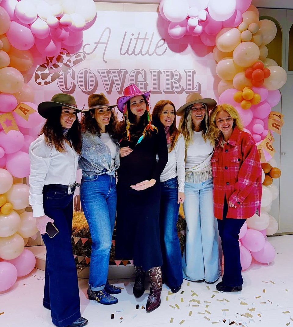 Zeynep Demirel'e sürpriz baby shower partisi: Çok duygulandım - 3