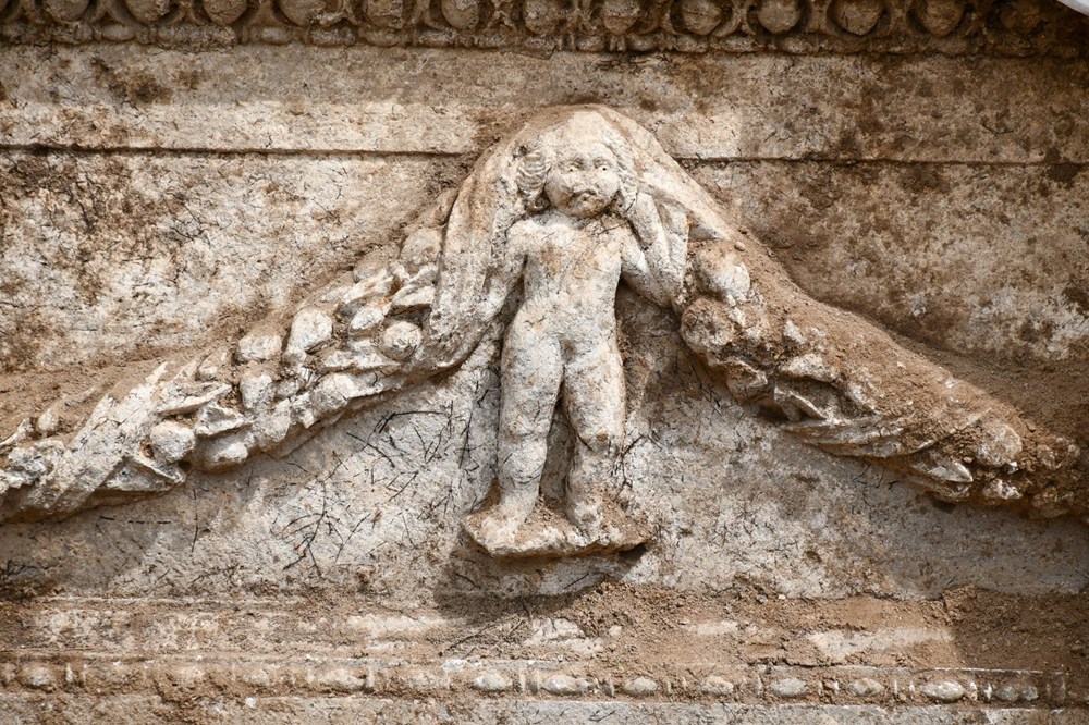 Evin bahçesinden lahit çıktı - 1