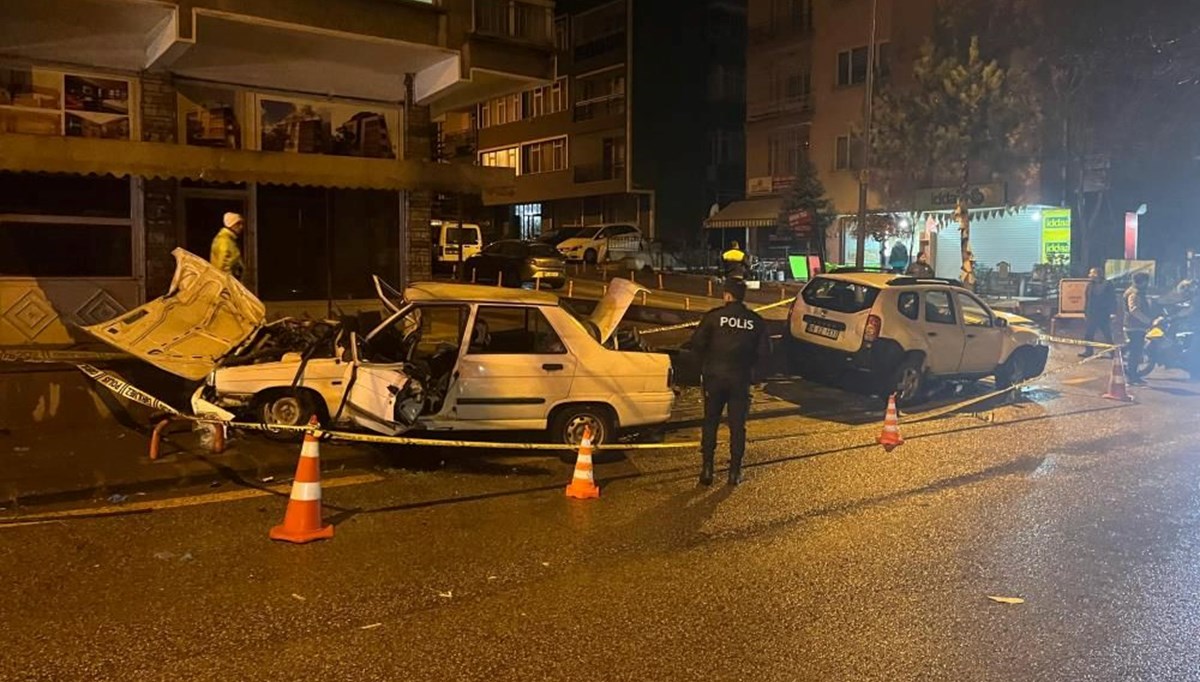 Ankara'da iki otomobil çarpıştı: 1 ölü, 2 yaralı