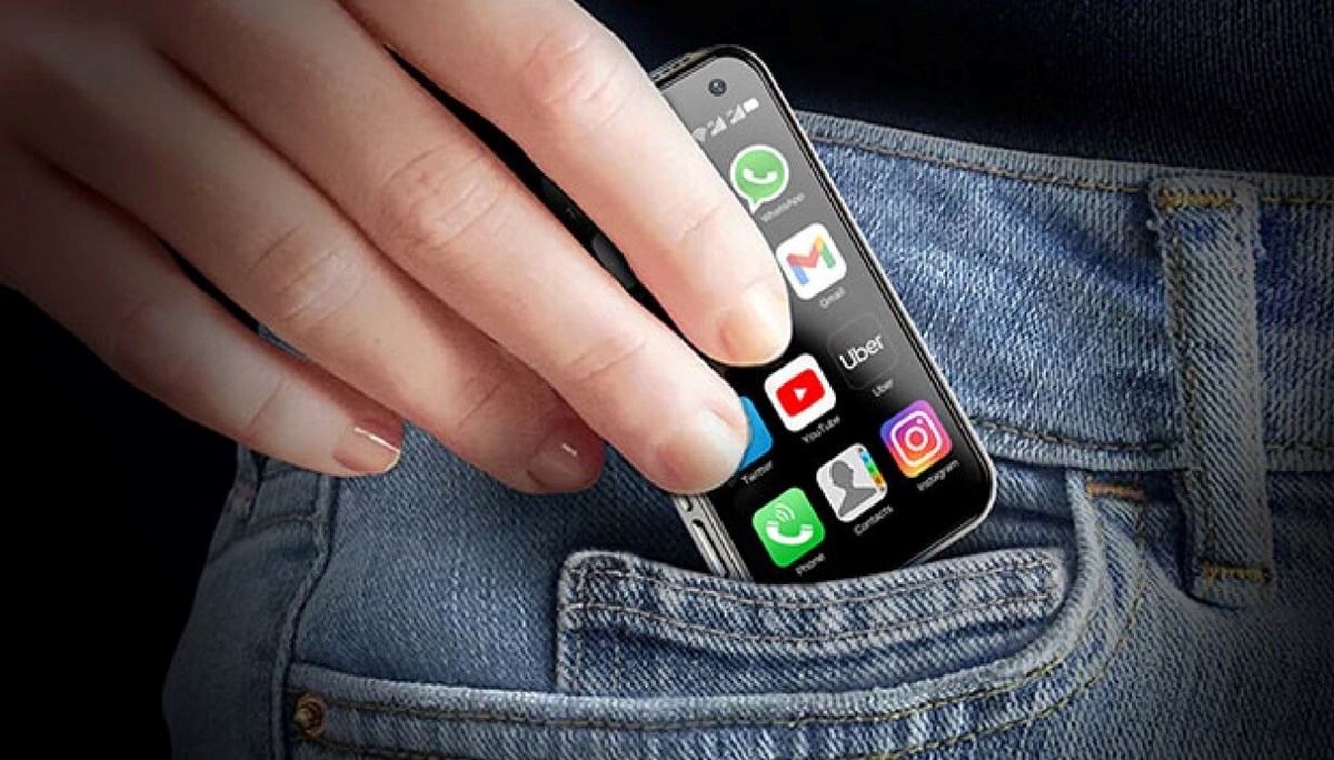 8 santimlik akıllı telefon tasarlandı