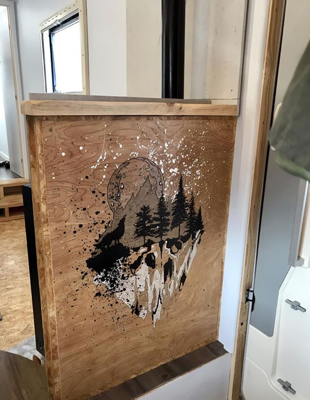 Her gittikleri yerde konaklama ücreti ödemekten bıkınca kendi taşınabilir evlerini yaptılar - 20