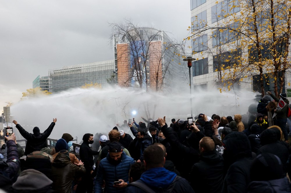 Belçika'da olaylı protesto: 4 yaralı, 44 gözaltı - 1