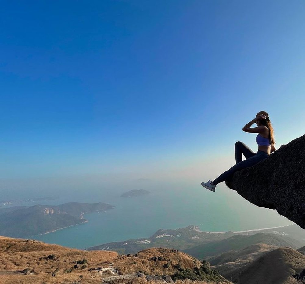 Selfie çekmek için kayalıklara çıkan fenomen uçurumdan düşerek öldü (Sofia Cheung fotoğrafları) - 9