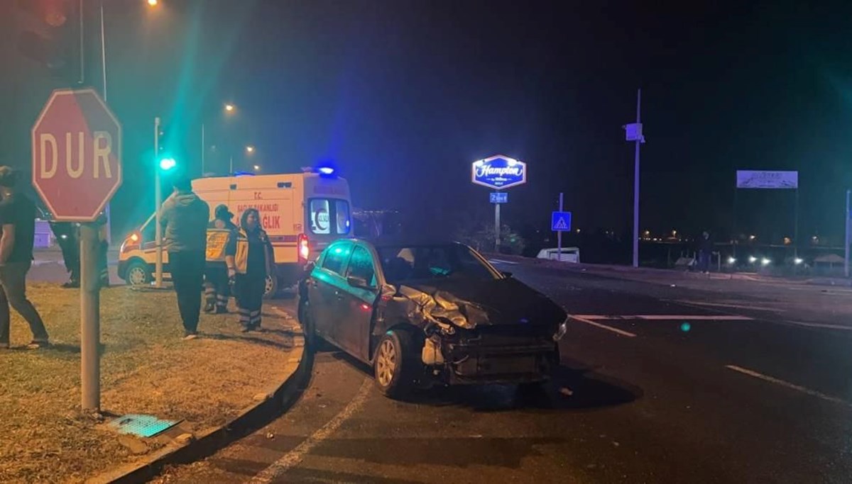 Kırmızı ışıkta geçen TIR, otomobile çarptı: 1 yaralı Kırmızı ışıkta geçen TIR, otomobile çarptı: 1 yaralı