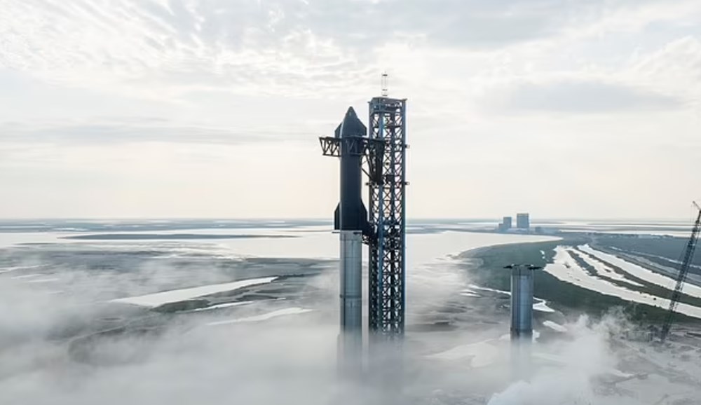SpaceX, dünyanın en güçlü roketinin fotoğraflarını paylaştı: Fırlatılmaya hazır - 4