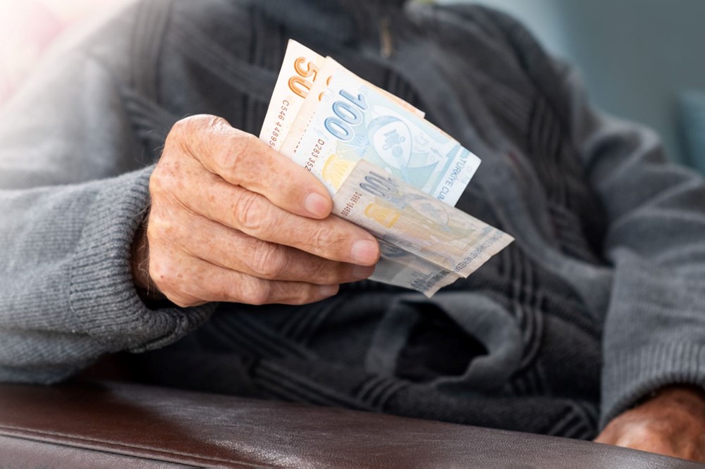 Emekli maaşlarında zam hesapları: Refah payı için tarih verildi - 7