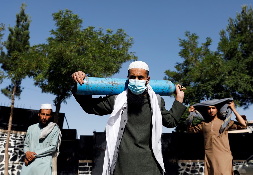 Afganistan’da corona virüs kontrolden çıktı: Vaka sayısı geçen aya göre yüzde 2 bin 400 arttı - 1