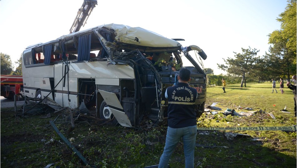 eskisehir de devrilen servis