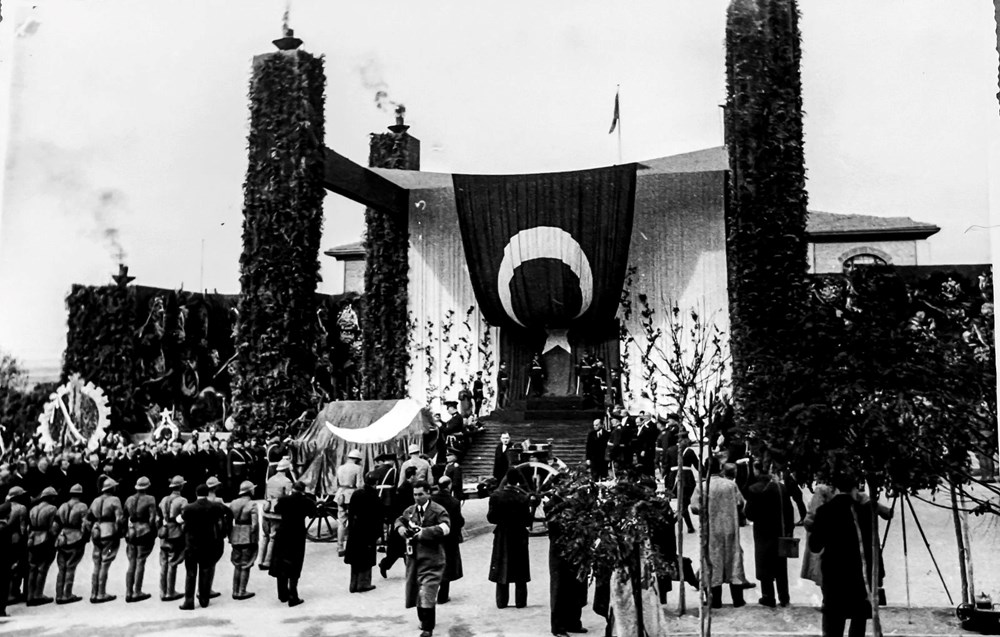 Atatürk'ün son yolculuğuna ait fotoğraflara özel sergi - 8