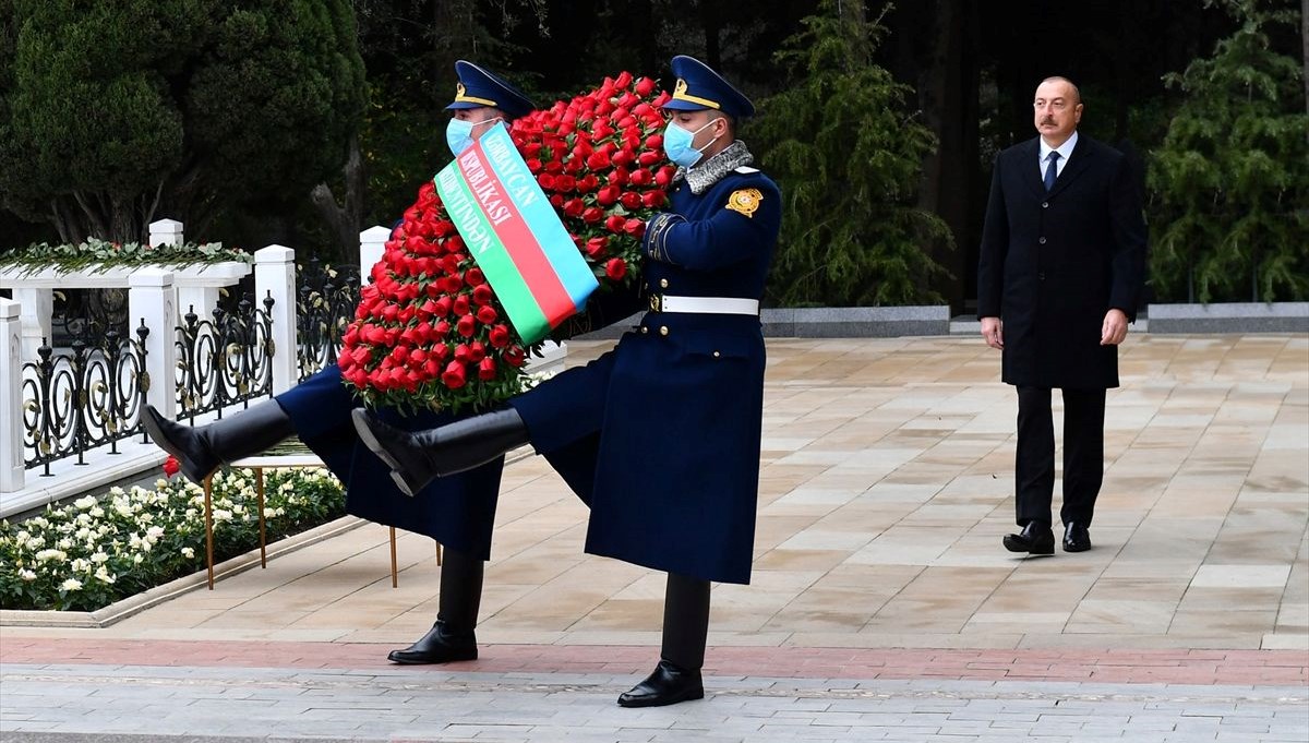 Haydar Aliyev, vefatının 18. yılında anıldı