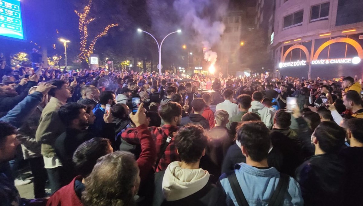 Beşiktaş galibiyeti sonrası Trabzon’da coşkulu kutlama