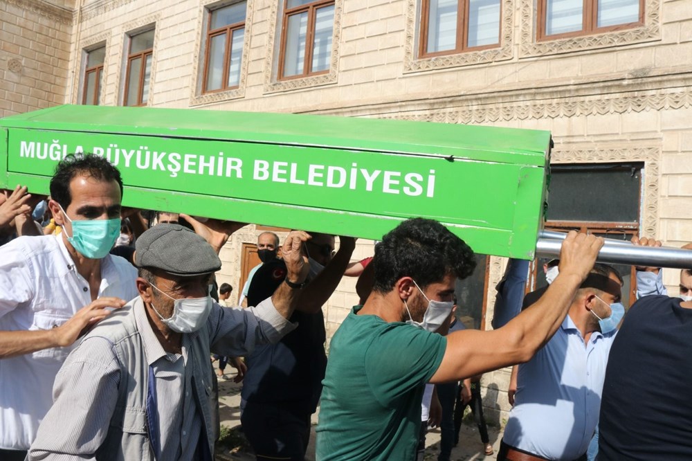 Hüzünlü veda: Pınar Gültekin son yolculuğuna uğurlandı - 14