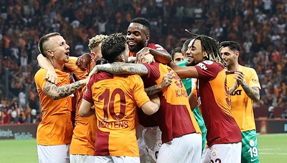 Galatasaray-Molde maçında ilk 11'ler belli oldu