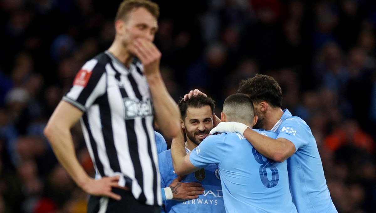 Manchester City, İngiltere Federasyon Kupası'nda yarı finale yükseldi Manchester City, İngiltere Federasyon Kupası'nda yarı finale yükseldi