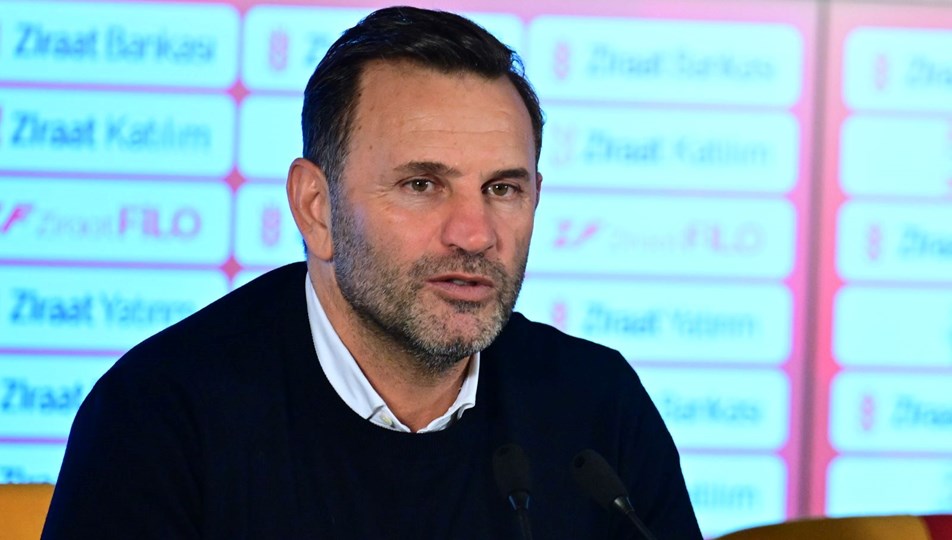 Okan Buruk'tan basın toplantısında ceza tepkisi: Bu sezon ilk kez bana verildi