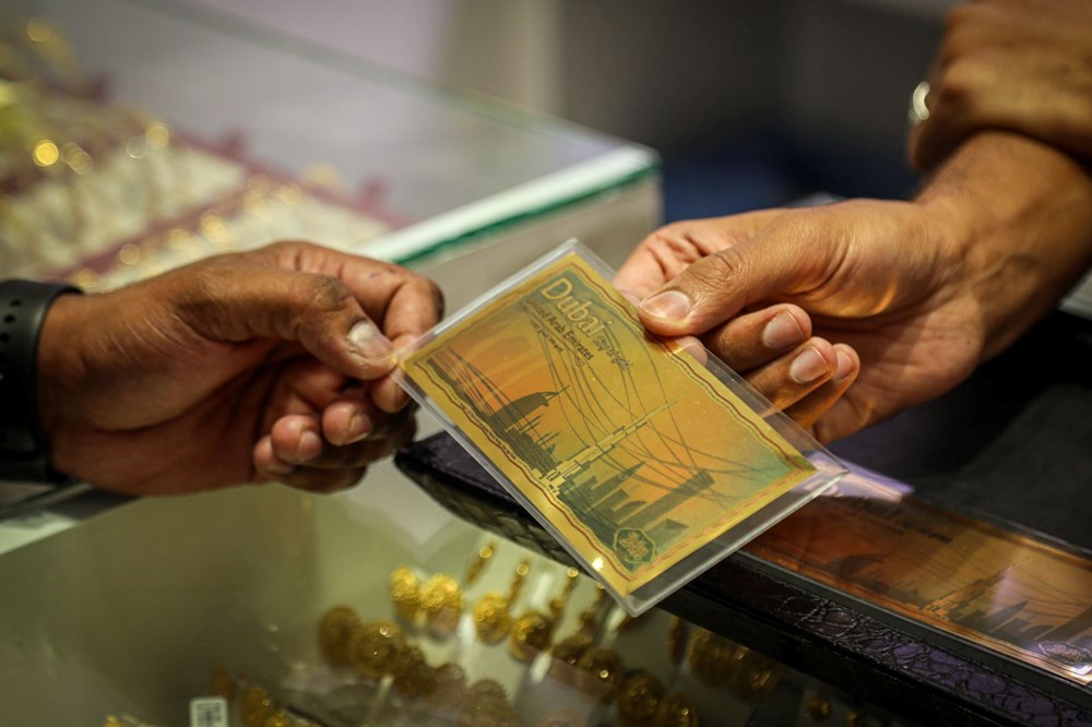 Dubai'de 24 ayar altından banknot basıldı - 4