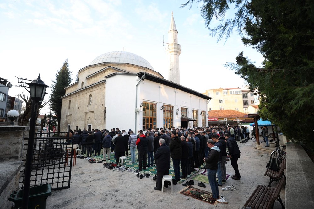 Camilerde bayram namazı coşkusu - 9