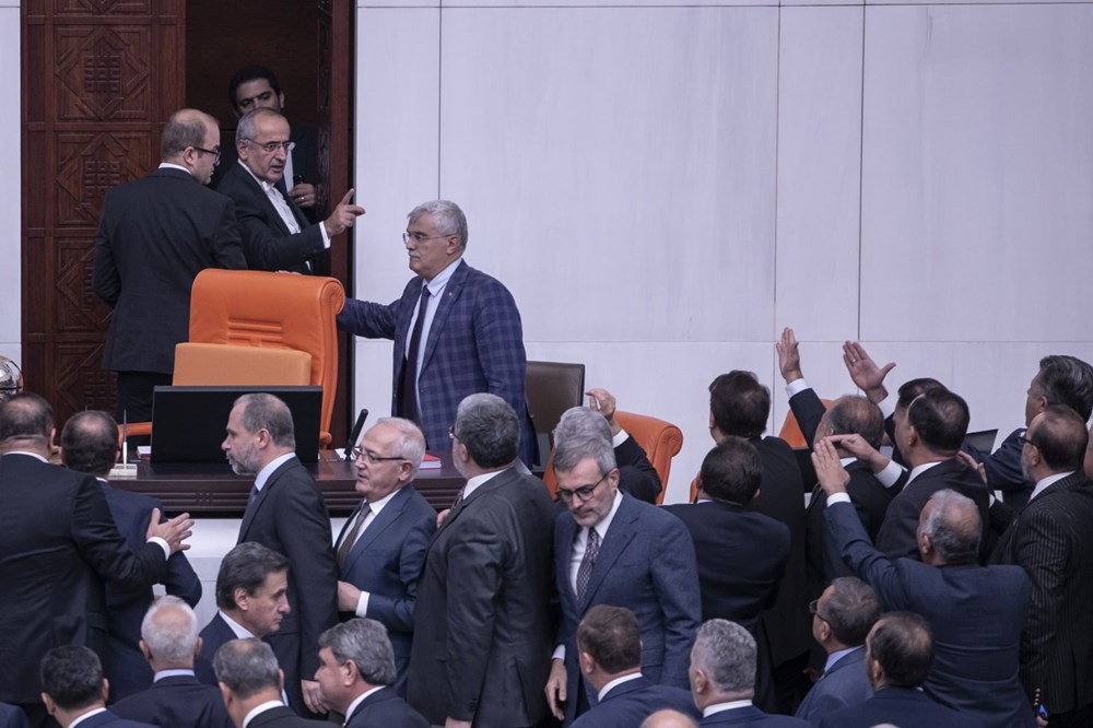 Meclis'te sosyal medya gerilimi - 11