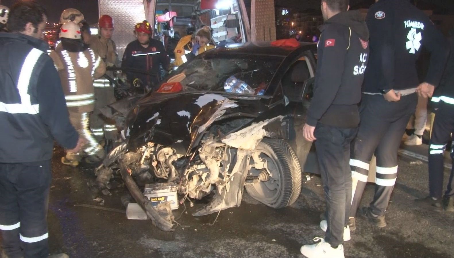 Makas Atan Sürücü Zincirleme Kazaya Neden Oldu: 1 ölü, 3 Yaralı - Son ...