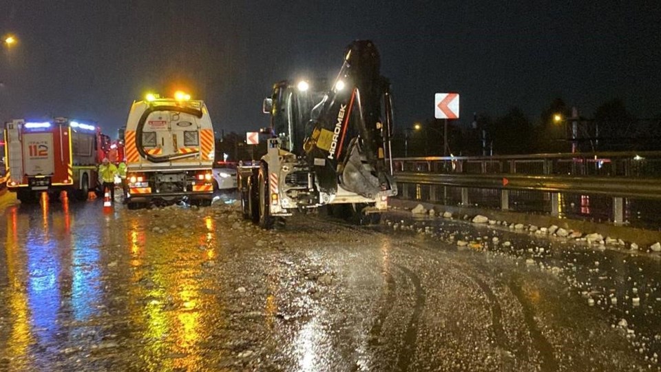 Kocaeli'de zincirleme trafik kazası: 1 ölü, 5 yaralı - 1
