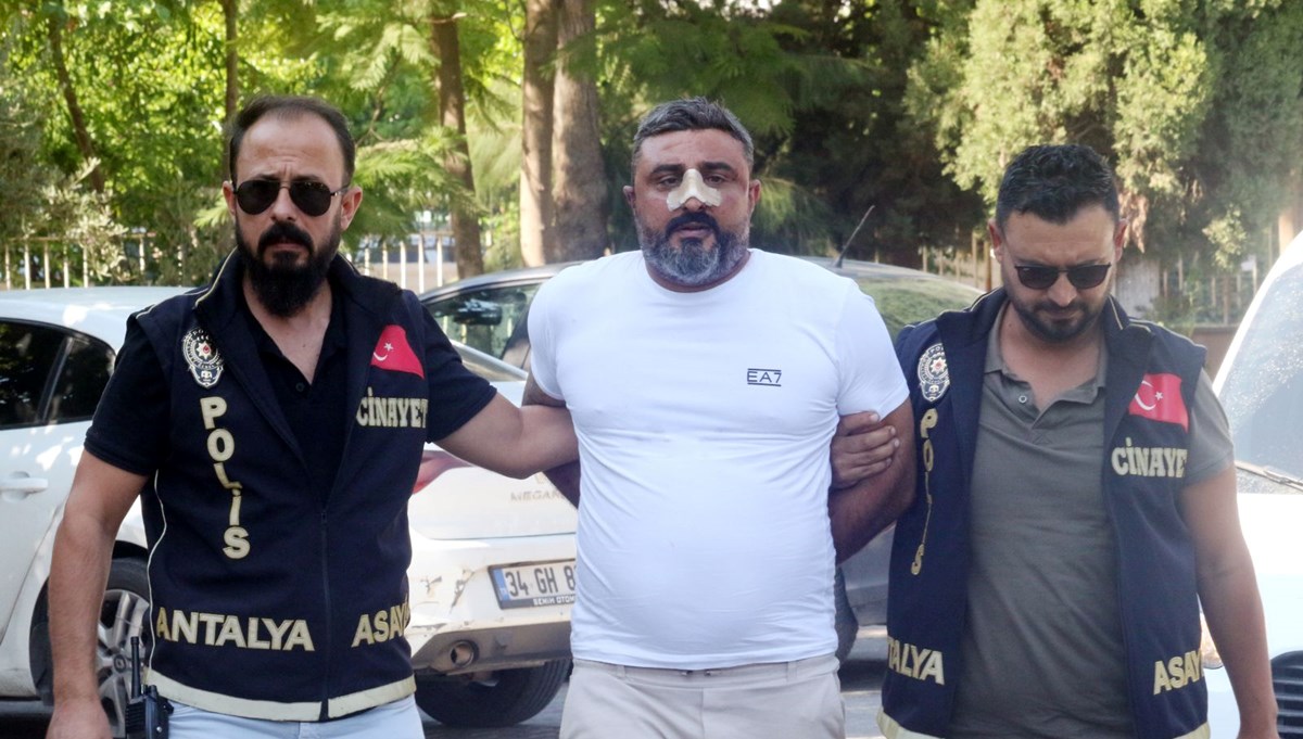 Eski milli futbolcunun oğlunu öldürdü
