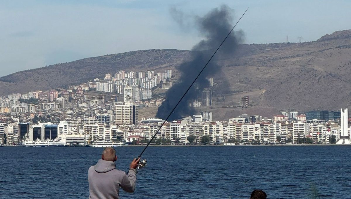 İzmir'de inşaat atıkları yangını söndürüldü