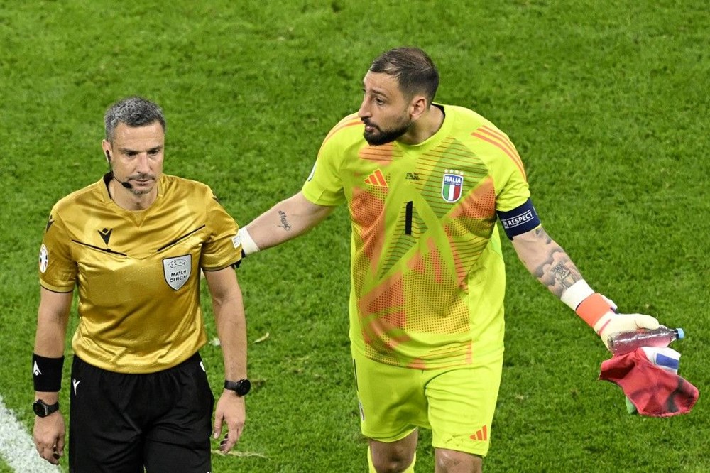Derbide düdük çalacak Slavko Vincic'in yönettiği maçlar: Milli futbolcuya aldatmaya yönelik hareketten kart göstermişti - 9