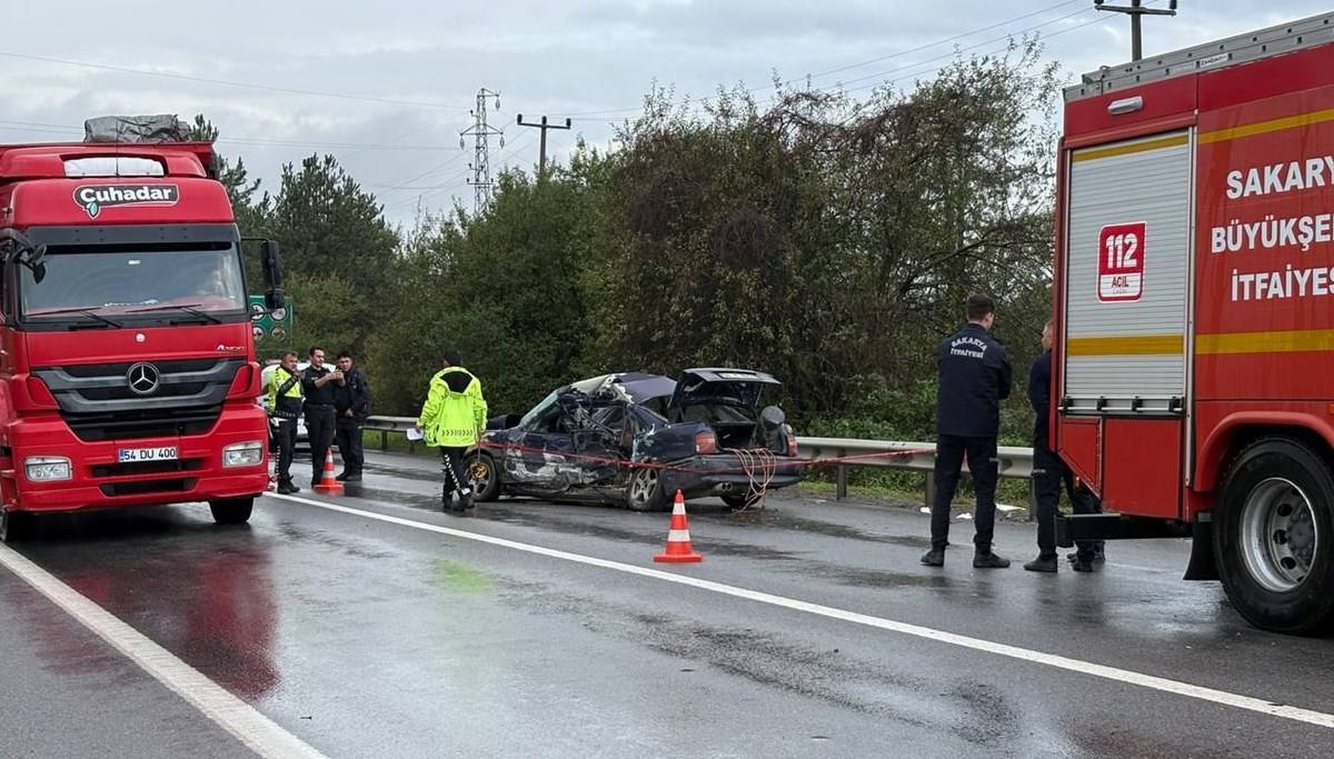 Otobüs ile otomobil çarpıştı: 1 ölü