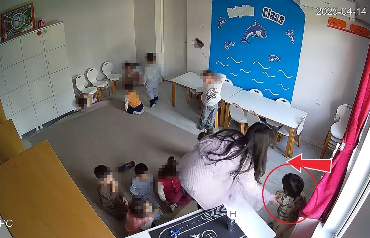 Görüntüleri izleyen veliler çocuklara şiddet uygulandığını belirterek kreş yetkililerinden şikayetçi oldu.